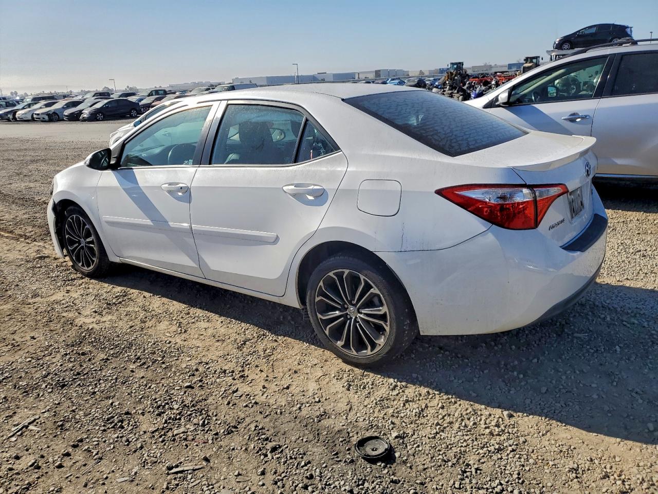 2014 TOYOTA COROLLA L photo 3