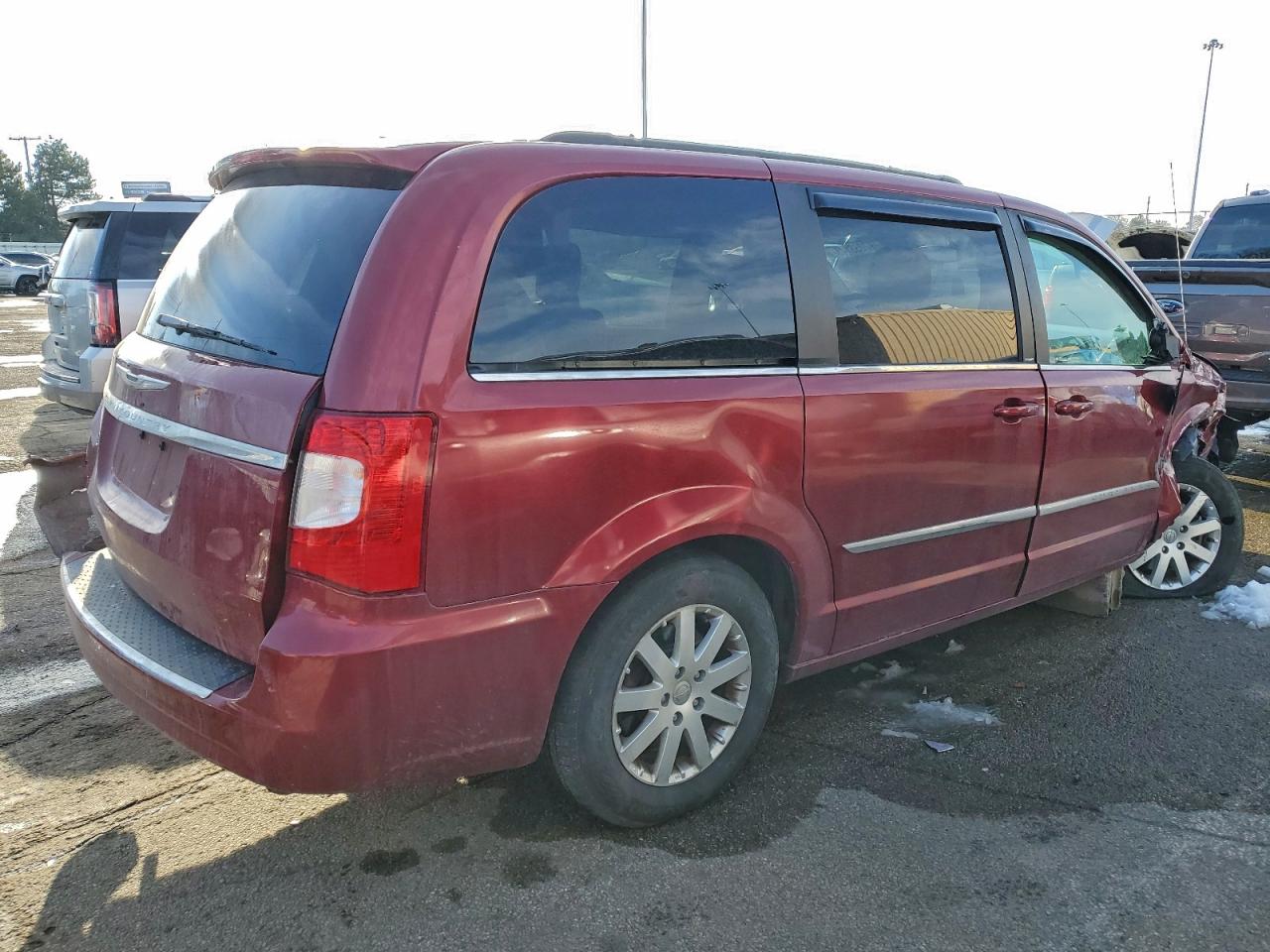 2013 CHRYSLER TOWN & COUNTRY TOURING photo 5