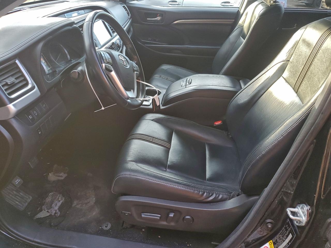 2018 TOYOTA HIGHLANDER SE photo 7