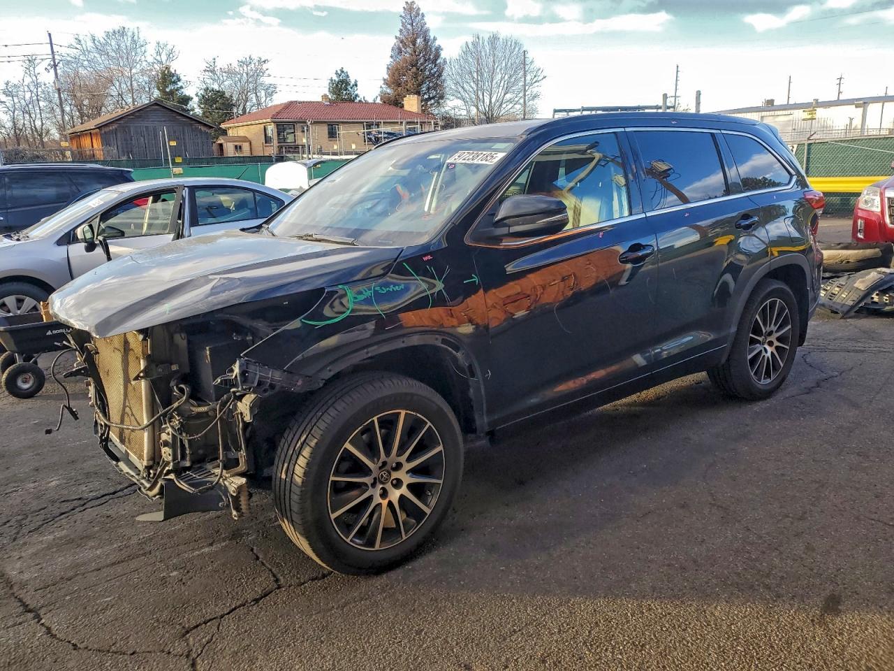 2018 TOYOTA HIGHLANDER