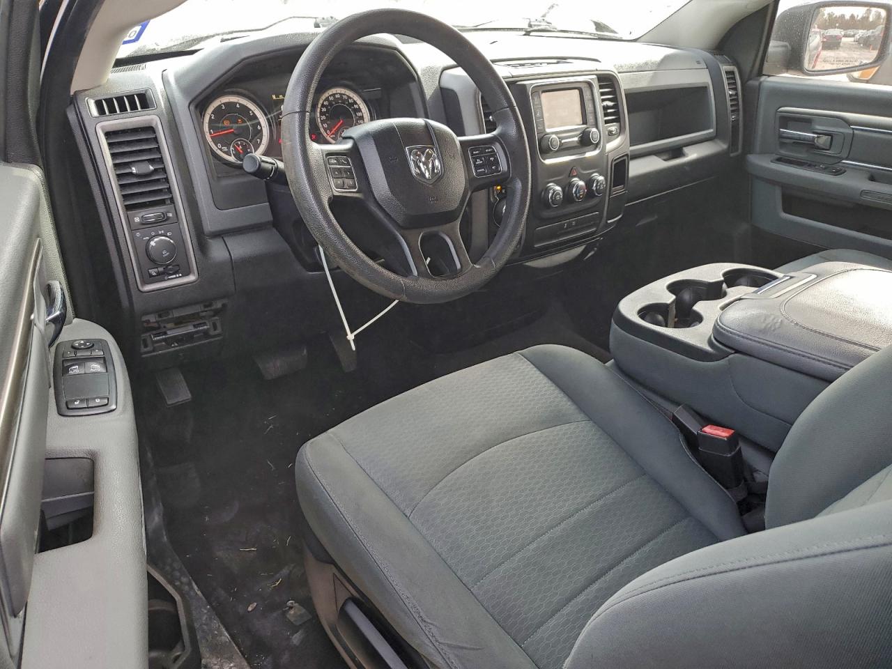 2018 RAM 1500 ST photo 8