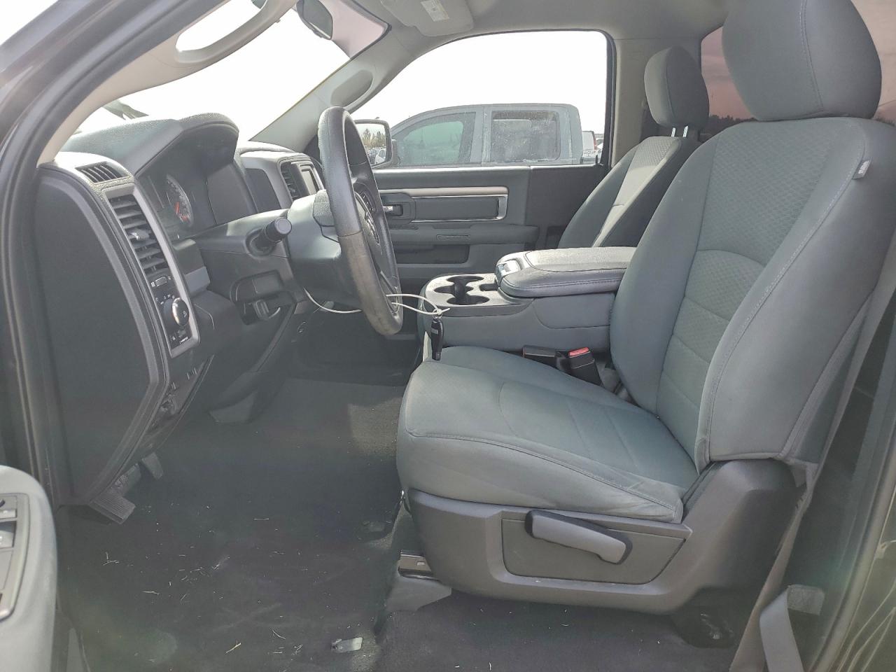 2018 RAM 1500 ST photo 7