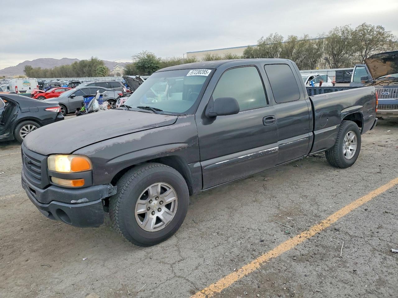 2004 GMC NEW SIERRA