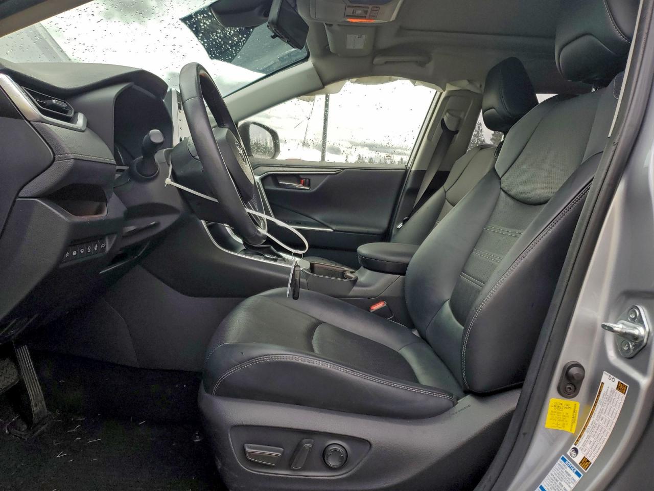 2019 TOYOTA RAV4 LIMITED photo 7