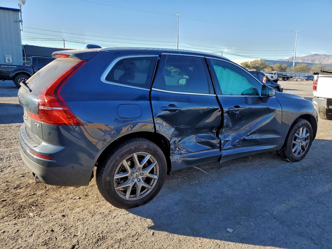 2019 VOLVO XC60 T5 MOMENTUM photo 5