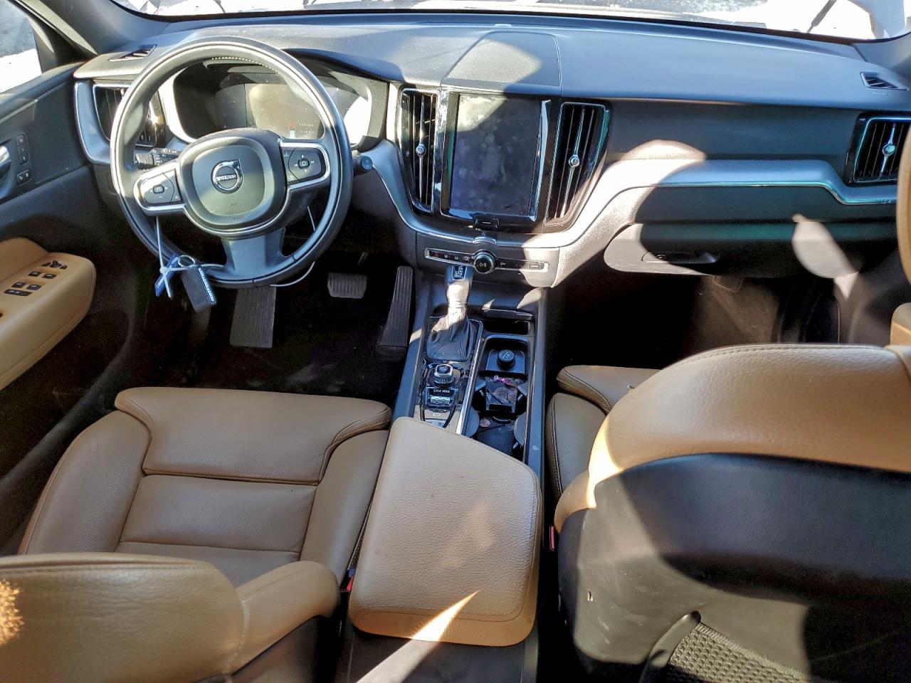 2019 VOLVO XC60 T5 MOMENTUM photo 15