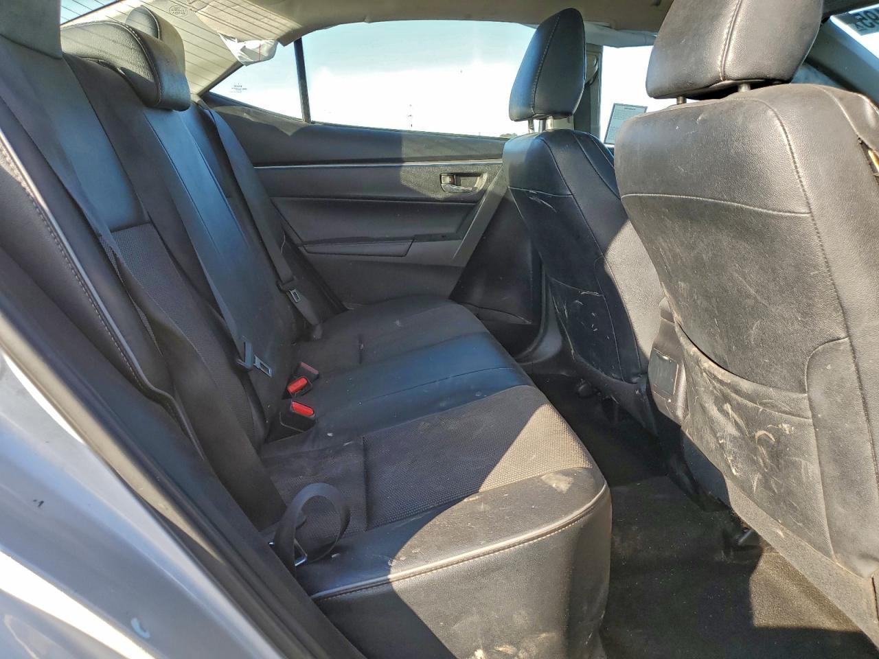 2014 TOYOTA COROLLA L photo 19