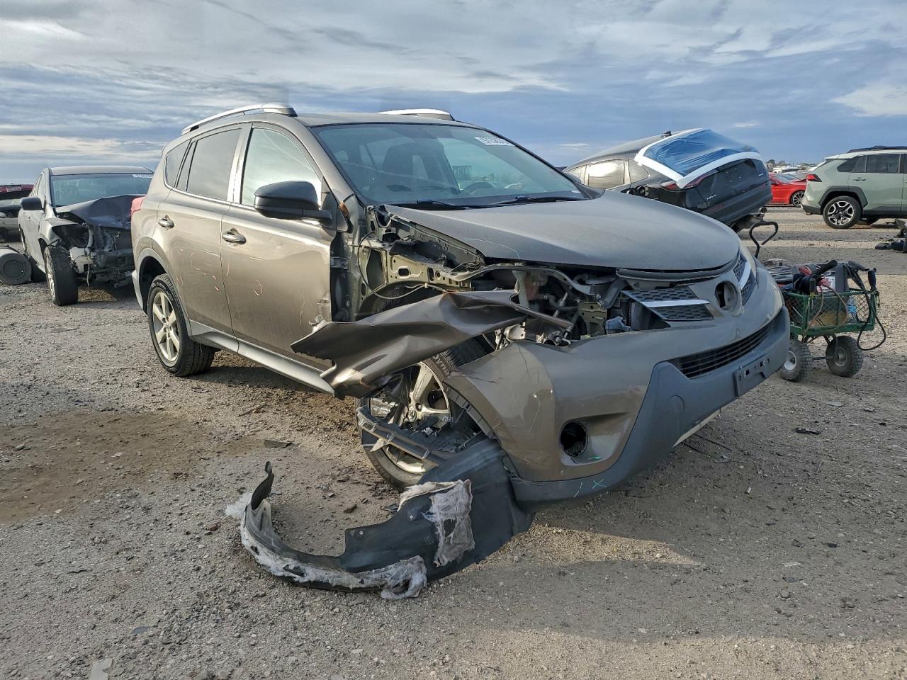 2015 TOYOTA RAV4 LE photo 7