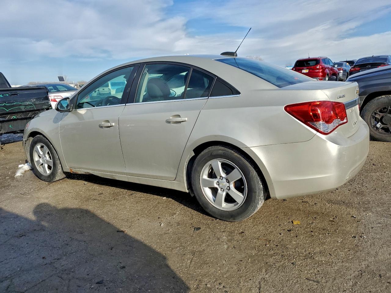 2016 CHEVROLET CRUZE LIMITED LT photo 3