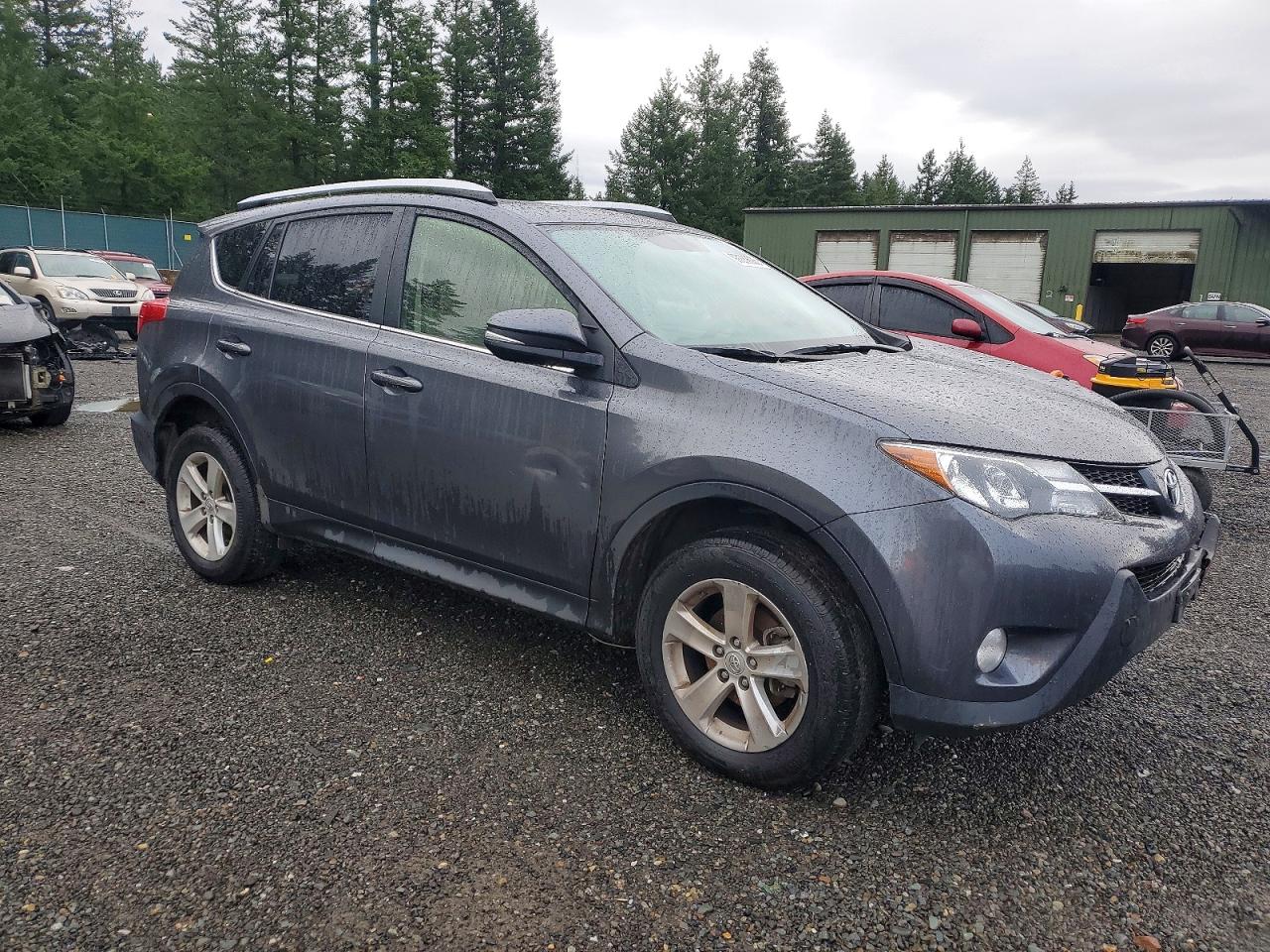 2013 TOYOTA RAV4 XLE photo 7