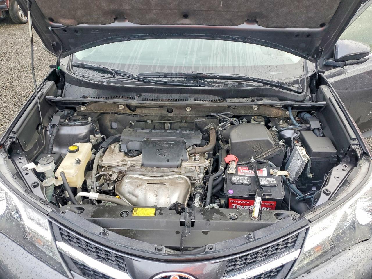 2013 TOYOTA RAV4 XLE photo 23