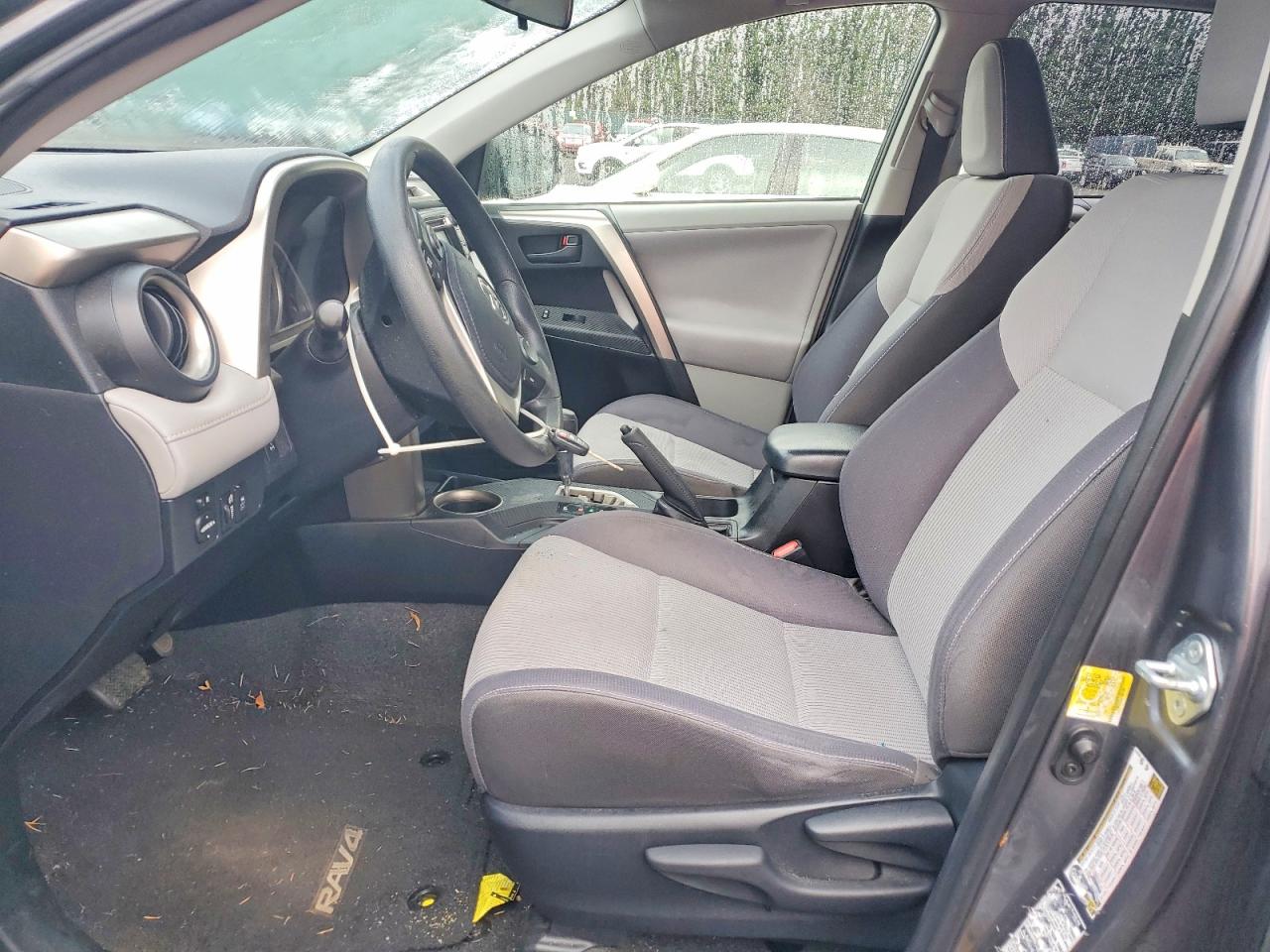 2013 TOYOTA RAV4 XLE photo 13