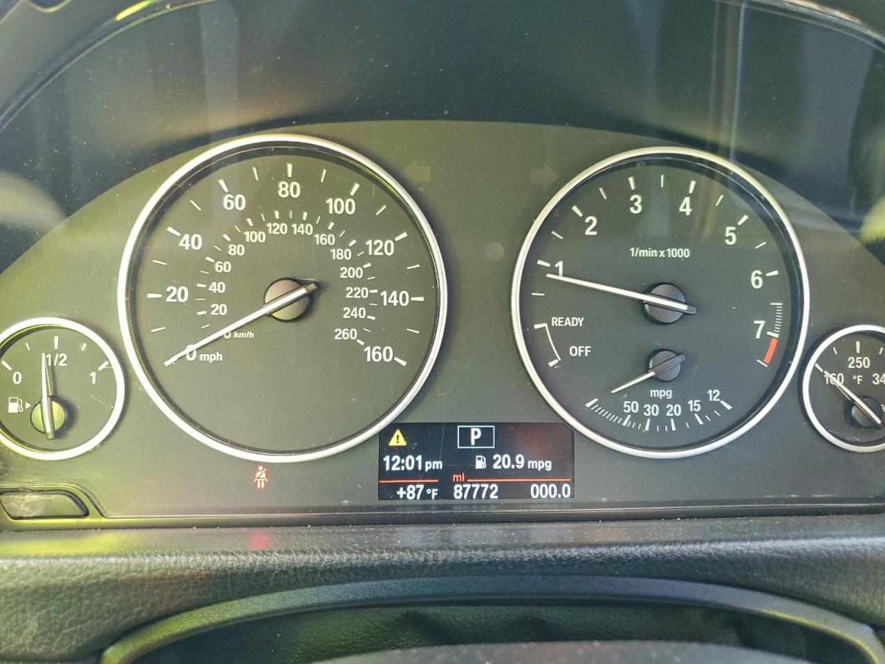 2015 BMW 320 I XDRIVE photo 17
