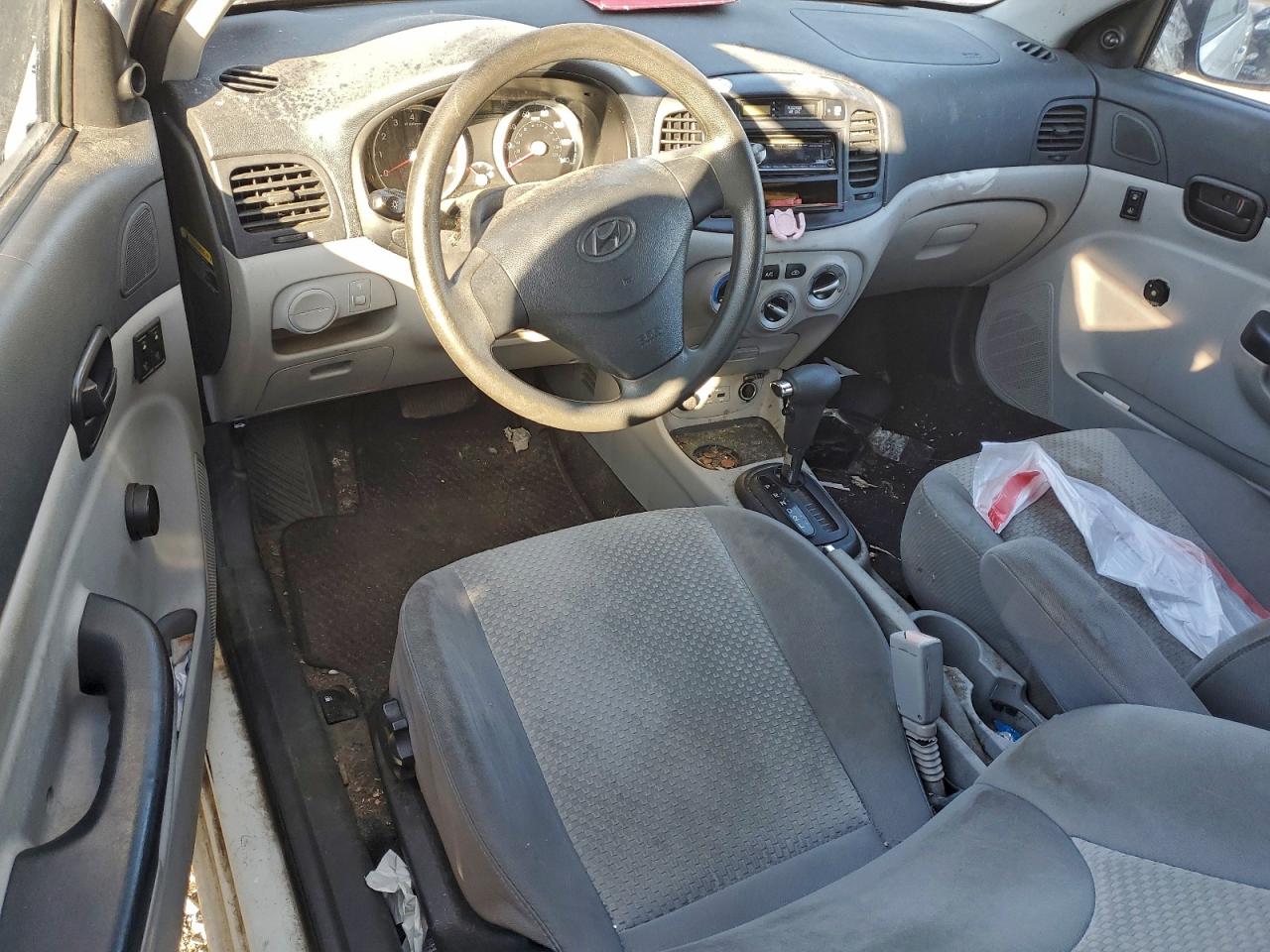 2011 HYUNDAI ACCENT GL photo 15