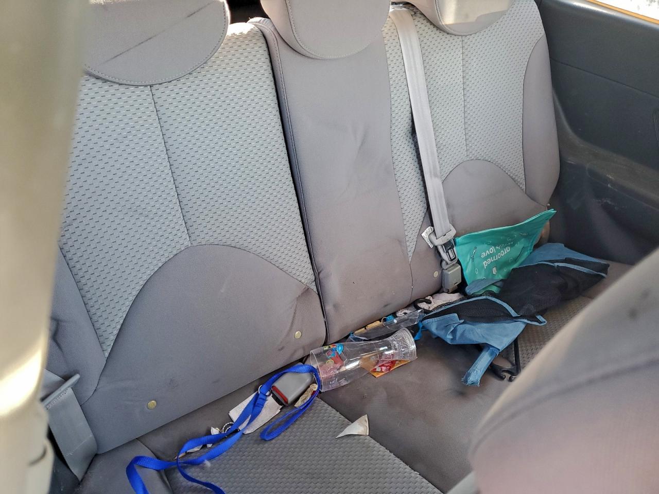 2011 HYUNDAI ACCENT GL photo 19