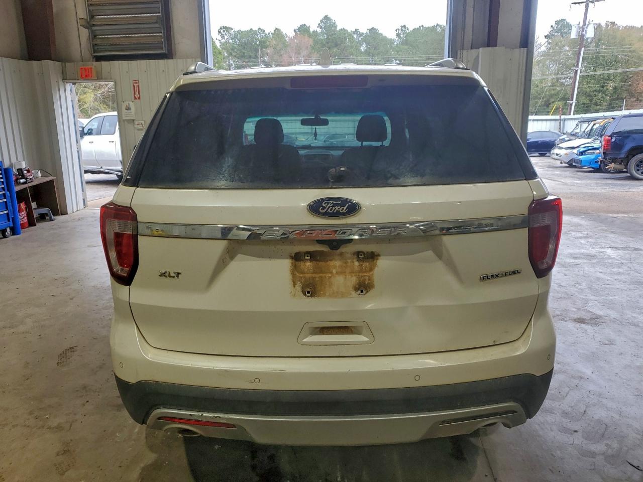 2016 FORD EXPLORER XLT photo 11