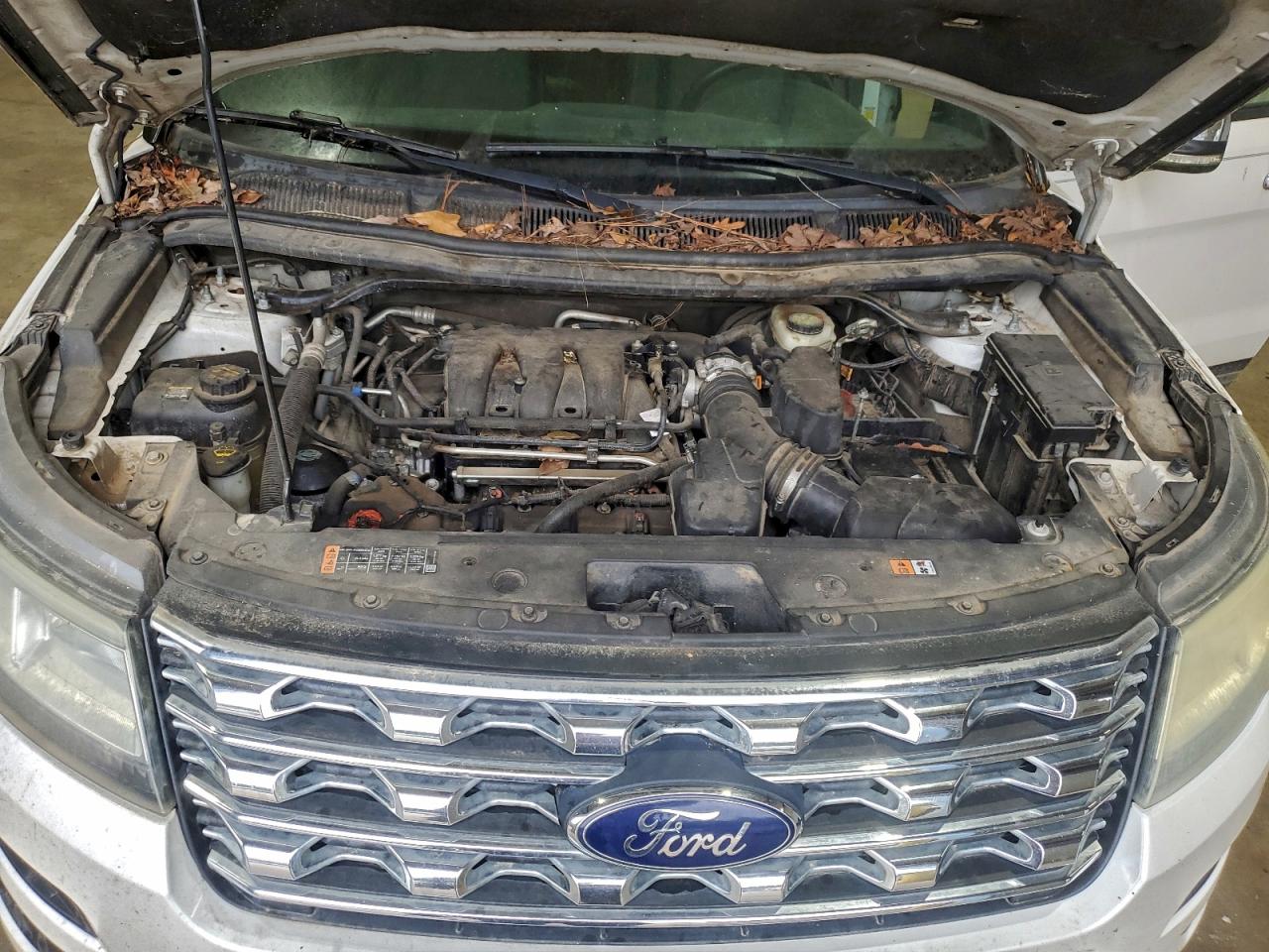 2016 FORD EXPLORER XLT photo 21