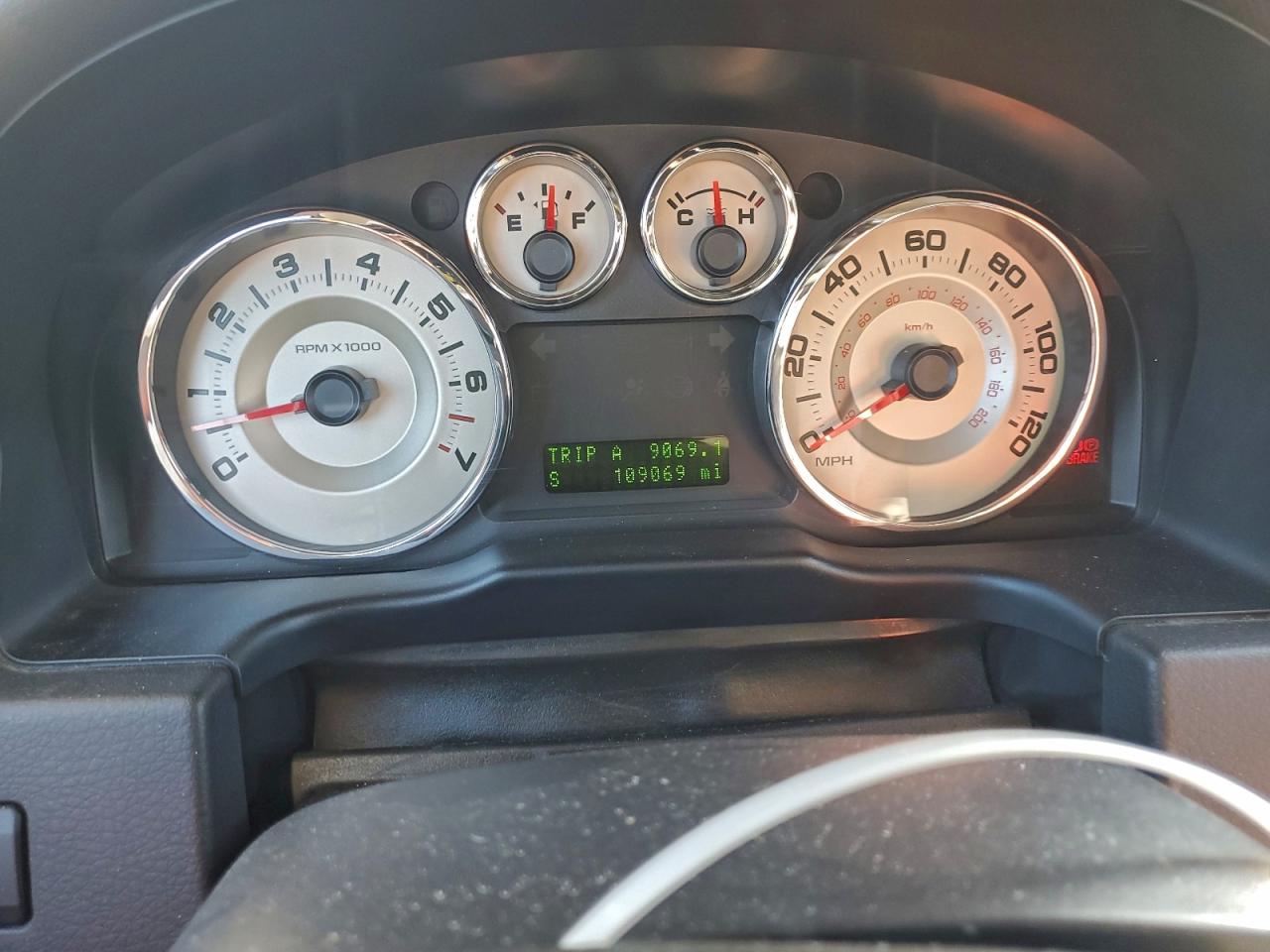 2010 FORD EDGE SEL photo 25