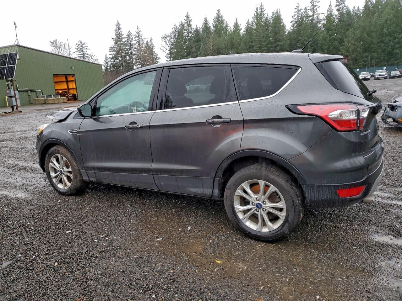 2017 FORD ESCAPE SE photo 4