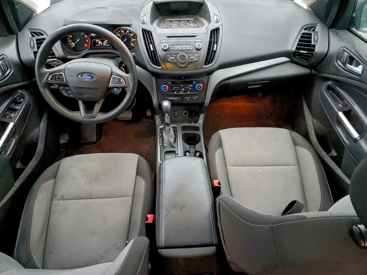2017 FORD ESCAPE SE photo 22
