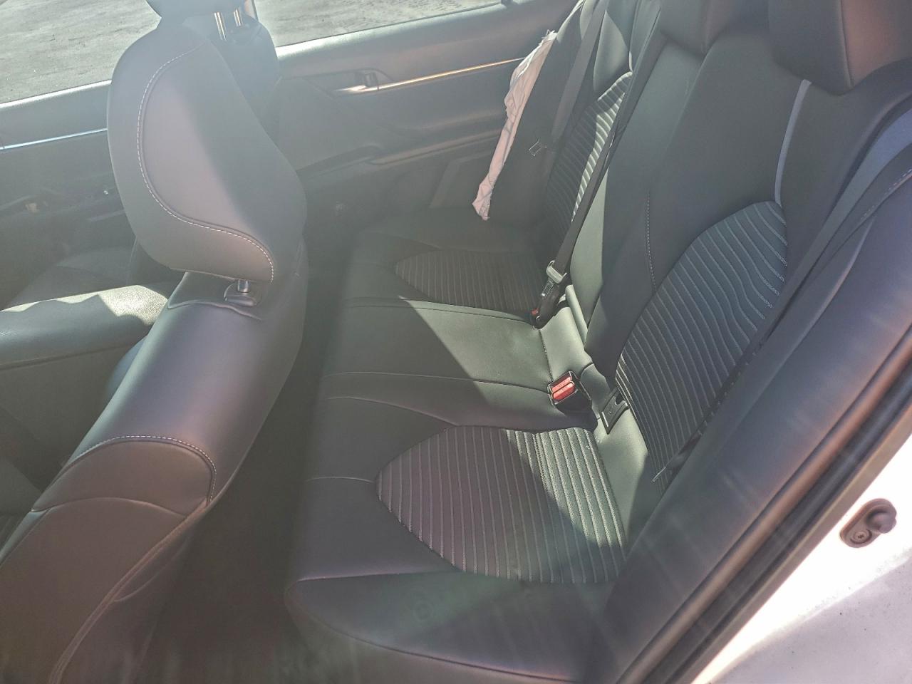 2021 TOYOTA CAMRY SE photo 28
