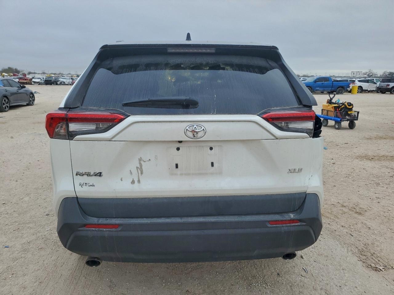 2021 TOYOTA RAV4 XLE PREMIUM photo 11