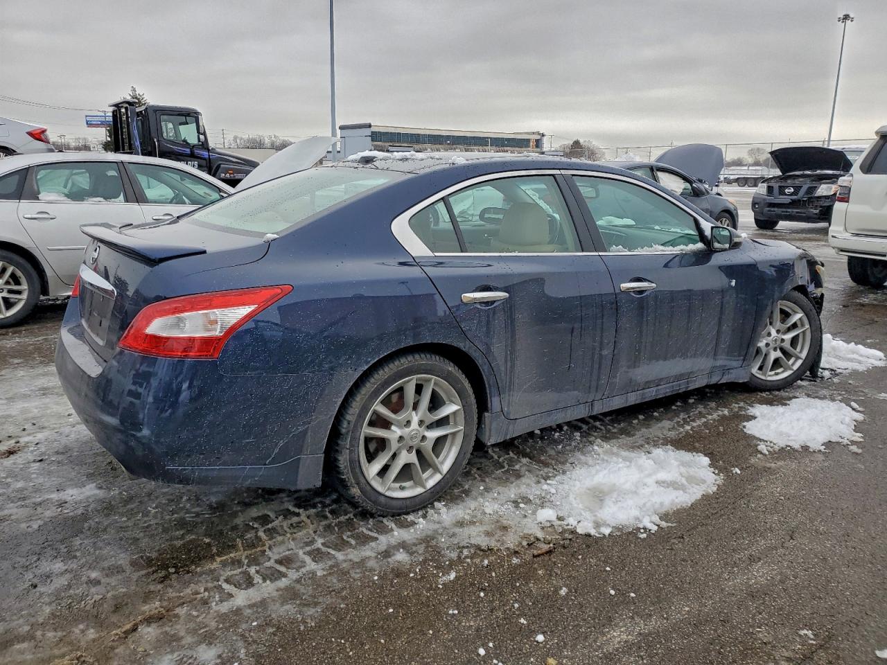 2011 NISSAN MAXIMA S photo 7
