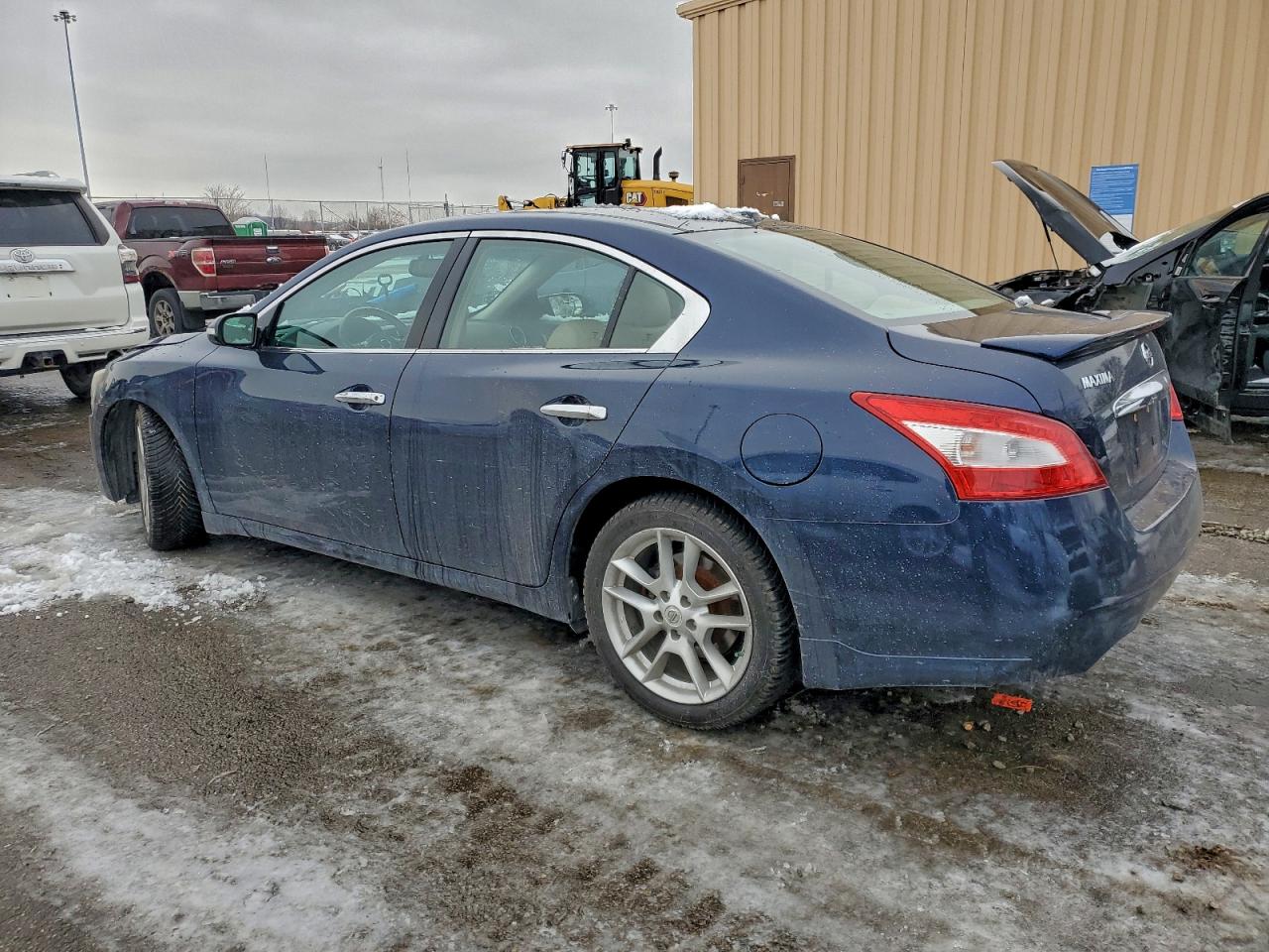 2011 NISSAN MAXIMA S photo 4