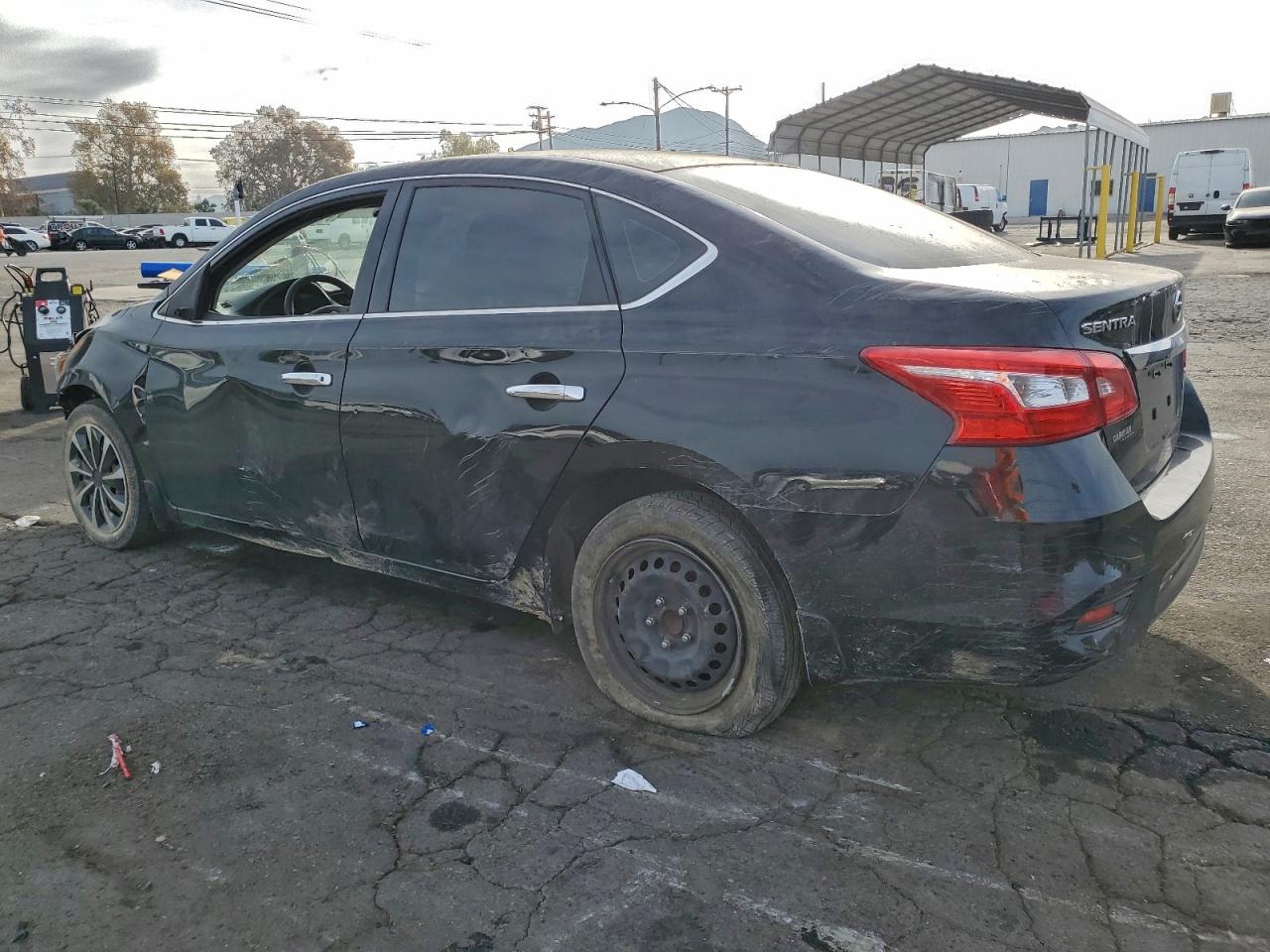 2017 NISSAN SENTRA S photo 2