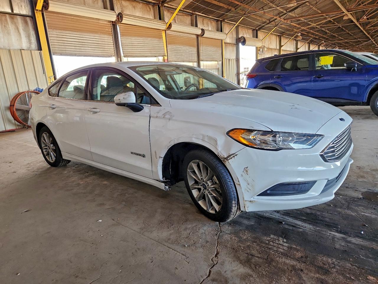 2017 FORD FUSION SE HYBRID photo 4
