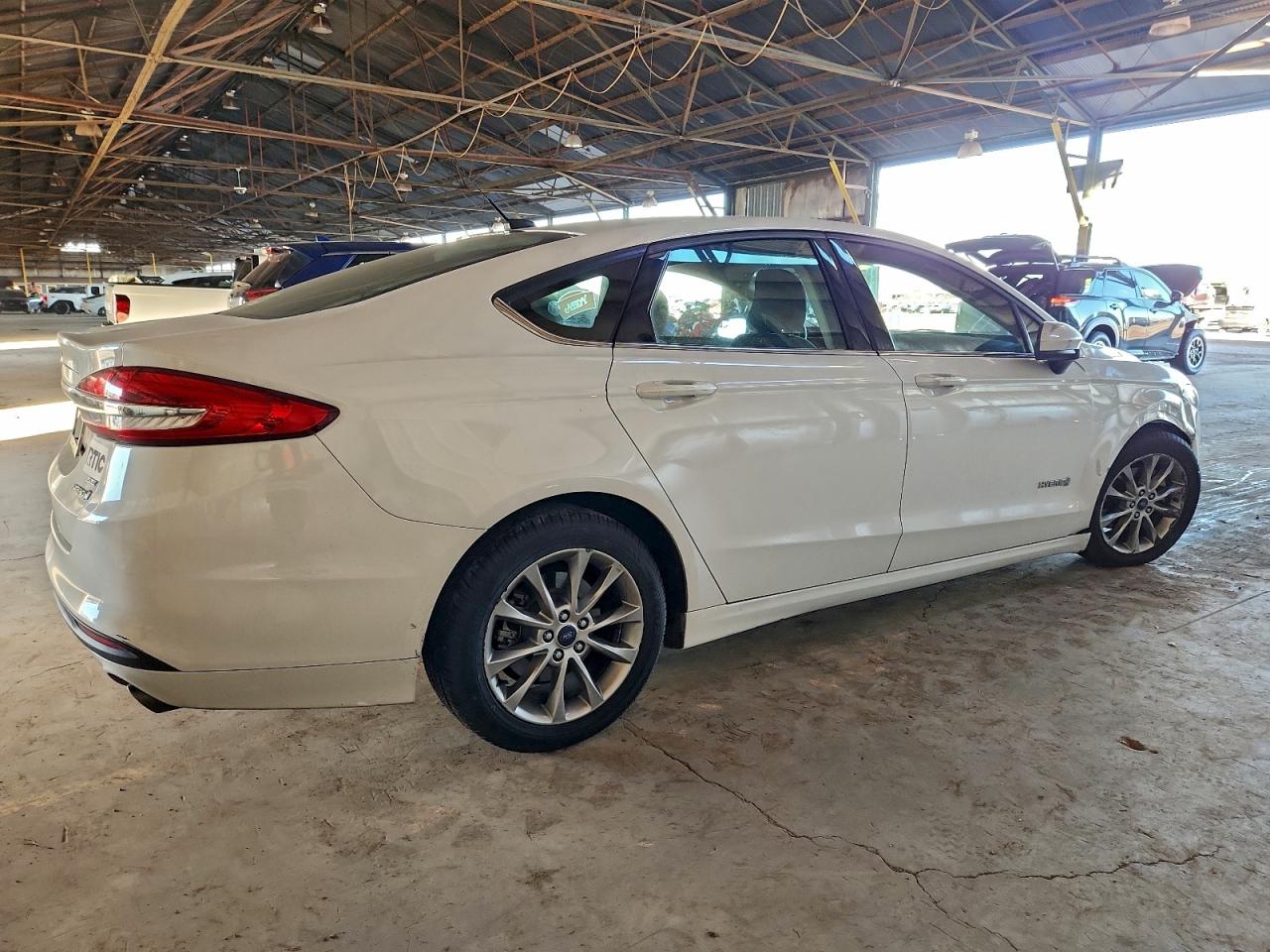 2017 FORD FUSION SE HYBRID photo 3