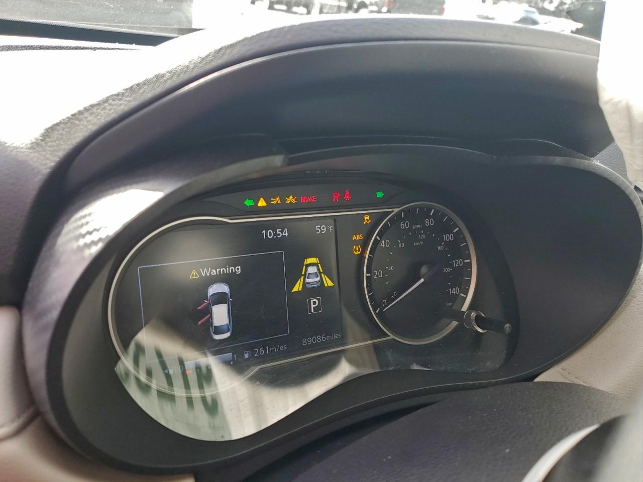 2021 NISSAN VERSA SV photo 17
