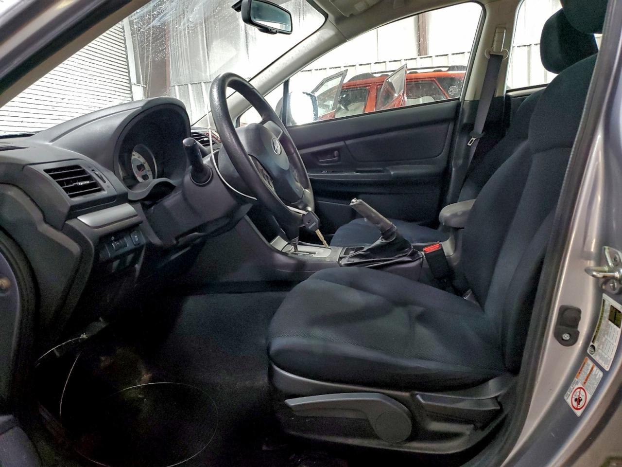 2014 SUBARU IMPREZA photo 19