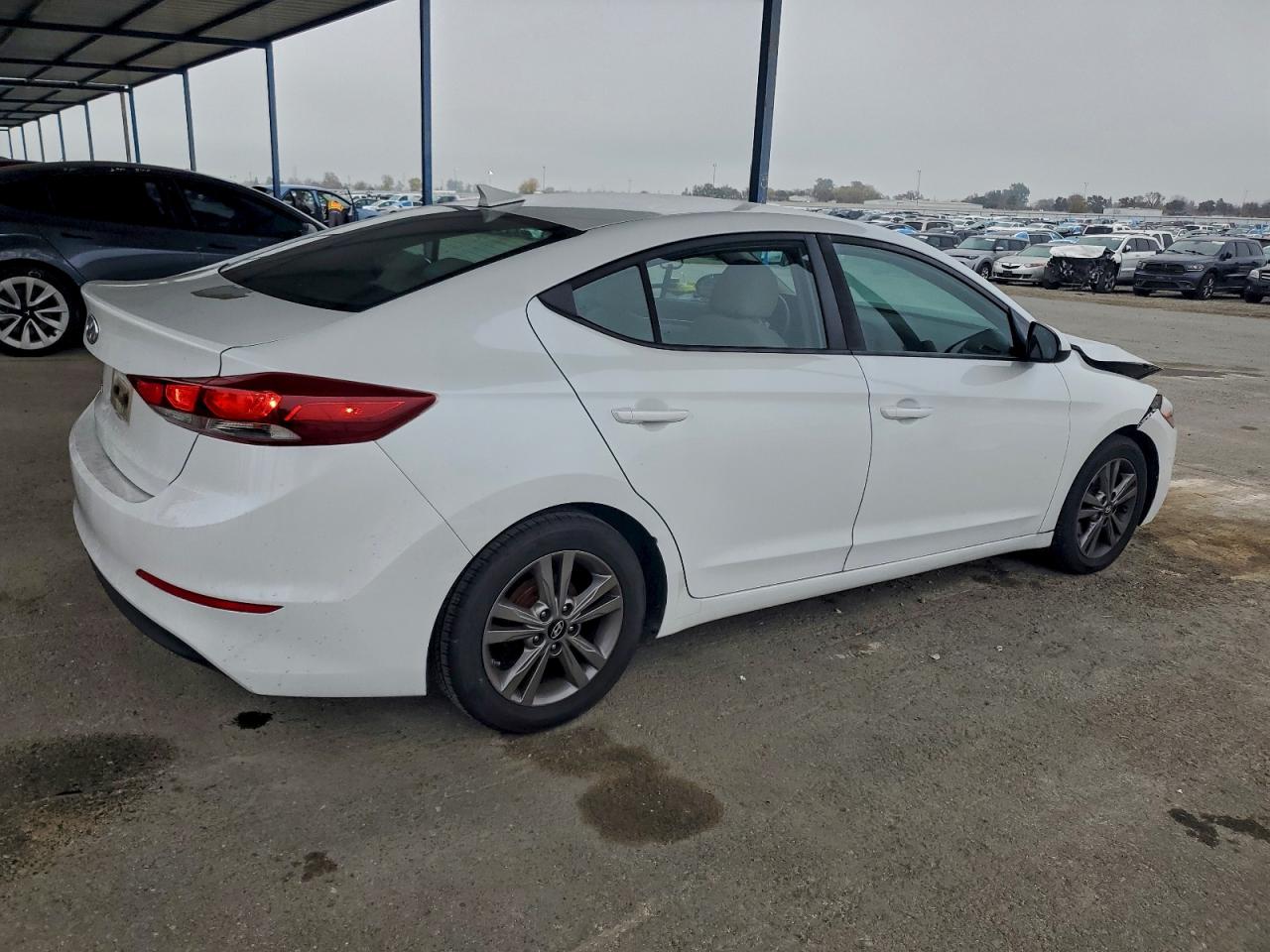 2017 HYUNDAI ELANTRA SE photo 5
