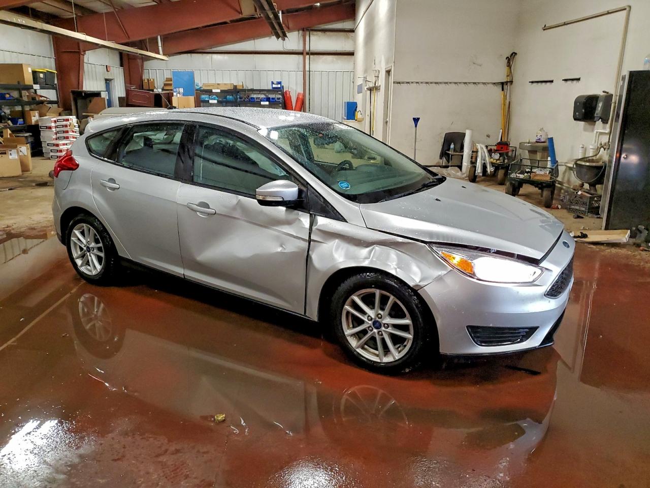 2017 FORD FOCUS SE photo 7
