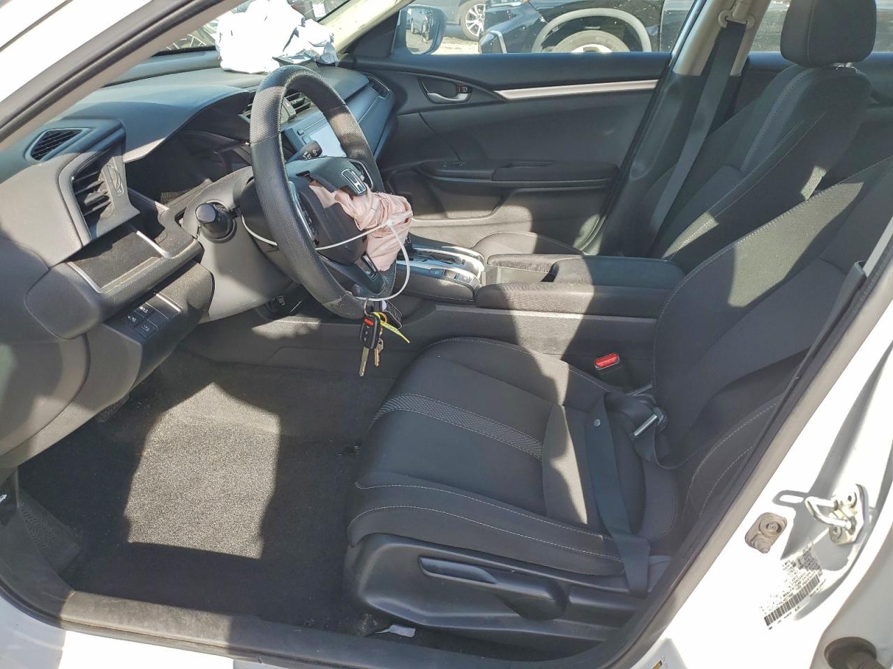 2020 HONDA CIVIC LX photo 19