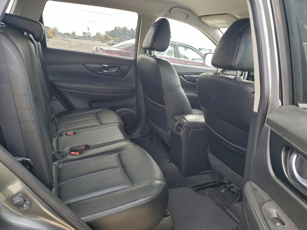 2018 NISSAN ROGUE S photo 11