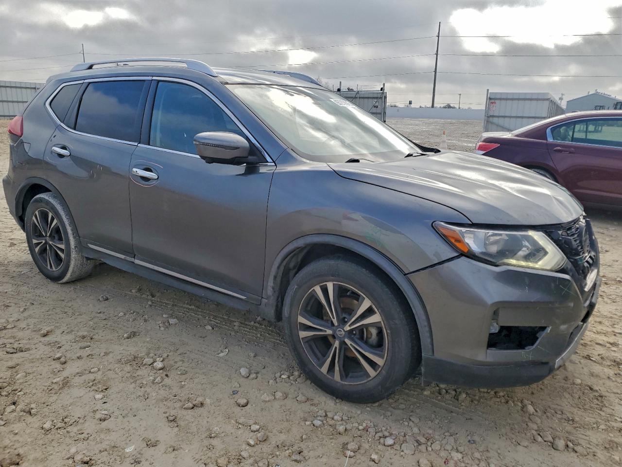 2018 NISSAN ROGUE S photo 4