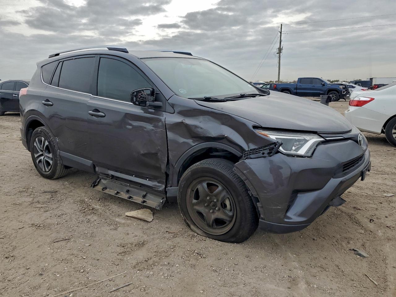 2016 TOYOTA RAV4 LE photo 10