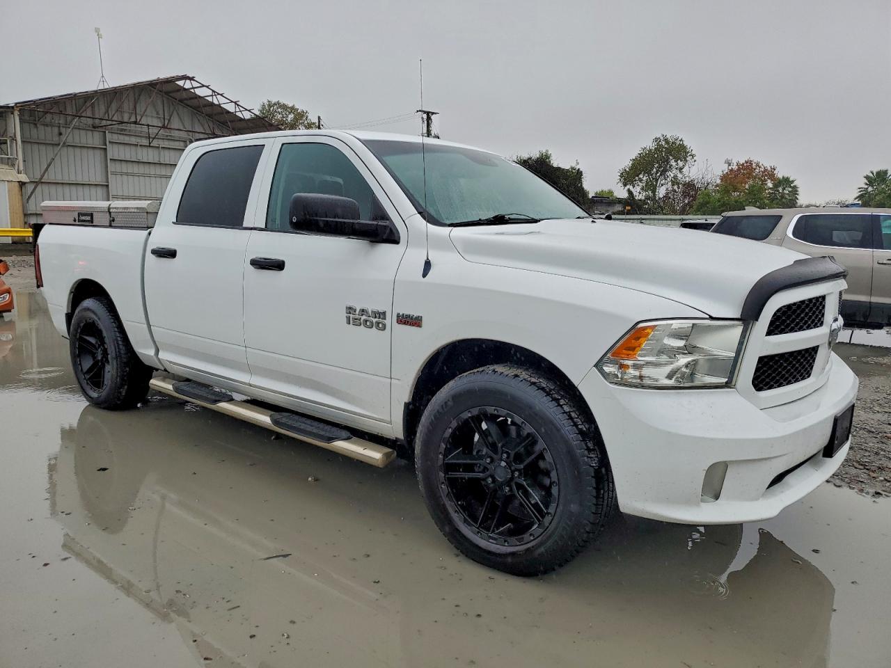 2013 RAM 1500 ST photo 7