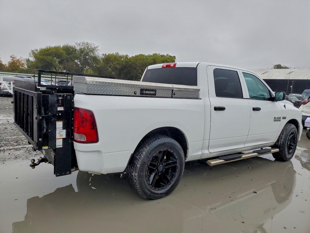 2013 RAM 1500 ST photo 5