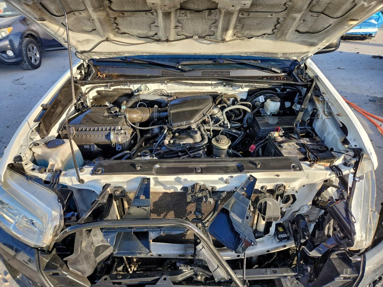 2019 TOYOTA TACOMA SR photo 11
