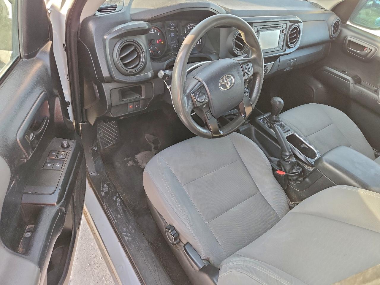 2019 TOYOTA TACOMA SR photo 8