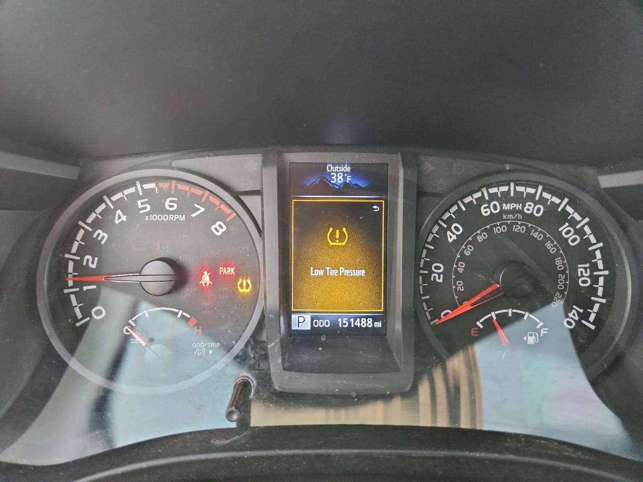2019 TOYOTA TACOMA SR photo 9