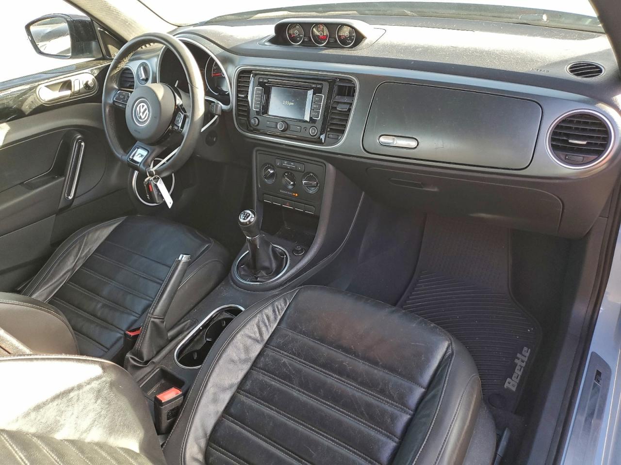 2015 VOLKSWAGEN BEETLE R-LINE photo 15