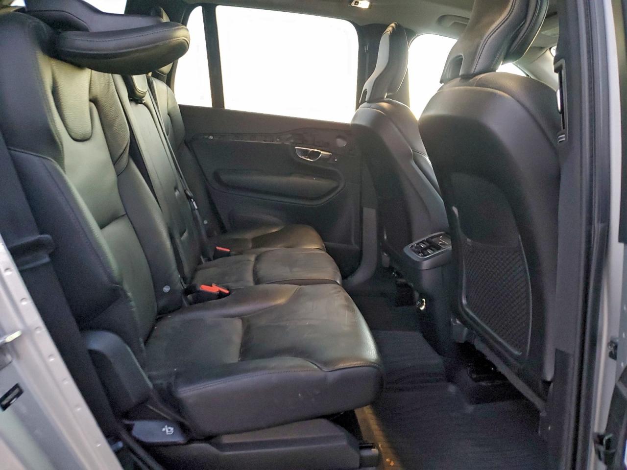 2019 VOLVO XC90 T6 MOMENTUM photo 11