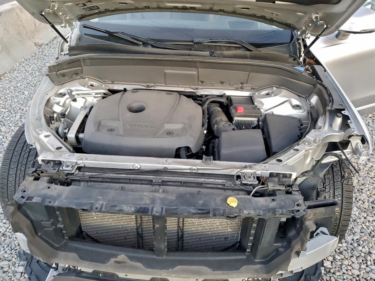 2019 VOLVO XC90 T6 MOMENTUM photo 12