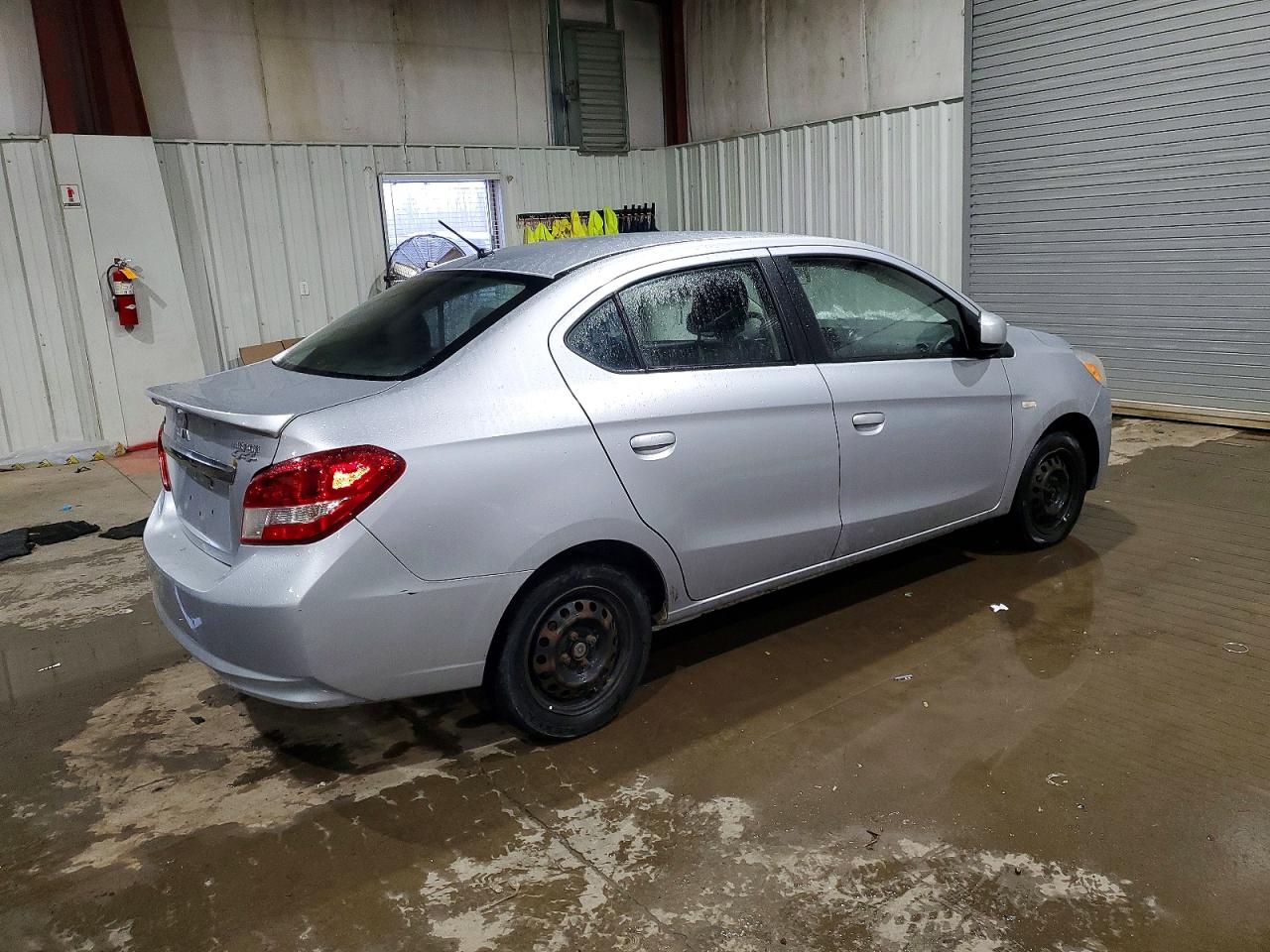 2017 MITSUBISHI MIRAGE G4 ES photo 3