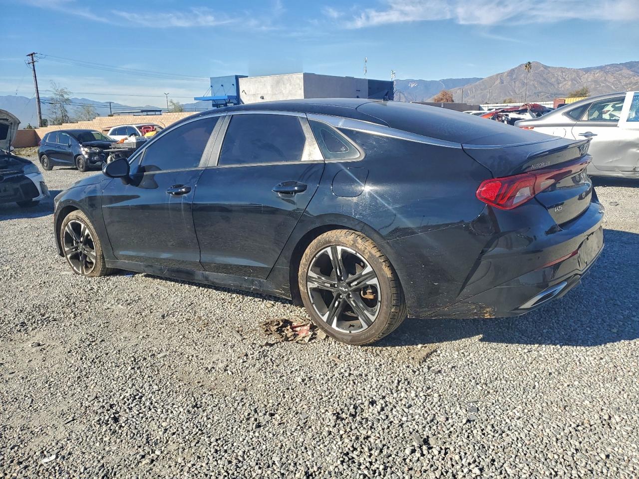 2023 KIA K5 GT LINE photo 3