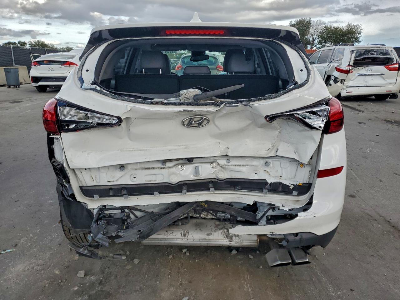 2019 HYUNDAI TUCSON LIMITED photo 11